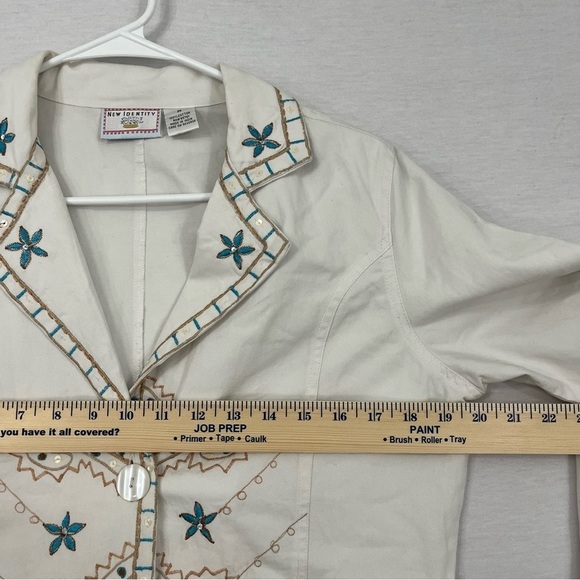 Vintage New Identity Embroidered Boho White Jeans Jacket Medium - Picture 6 of 10